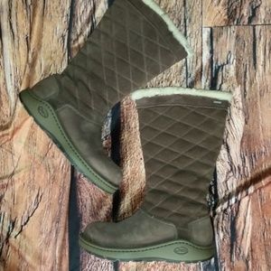 Chaco Arbora Tall Shearling Boots 6.5 PLEASE READ